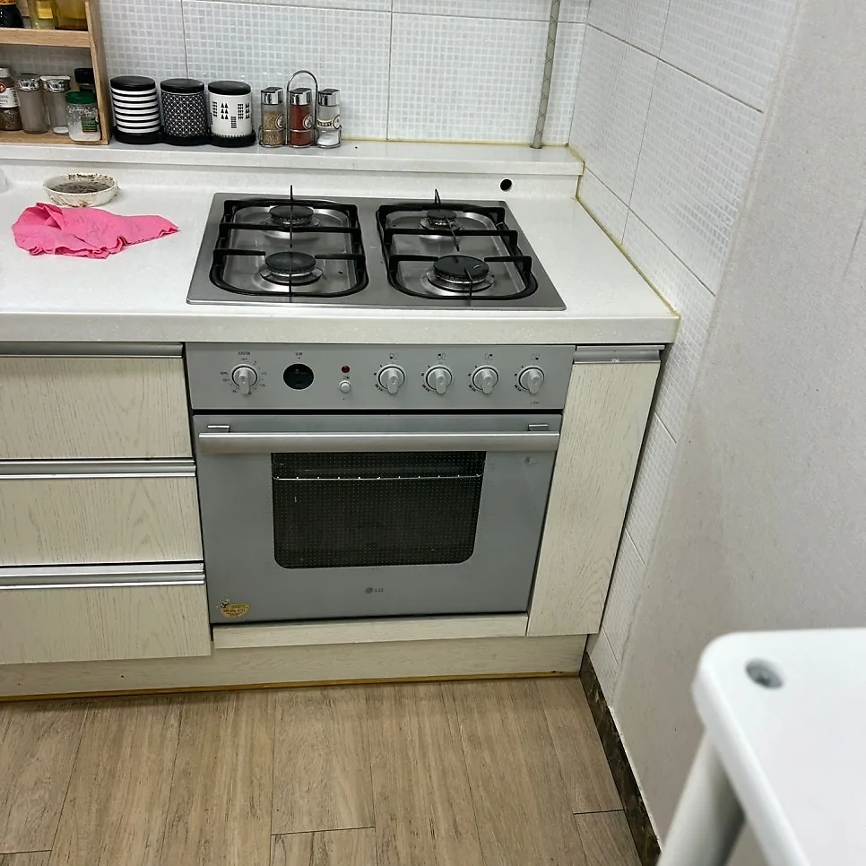 연수구 청학동 구형 가스오븐레인지 철거 전 — 연수구 가스오븐레인지철거 시공 전